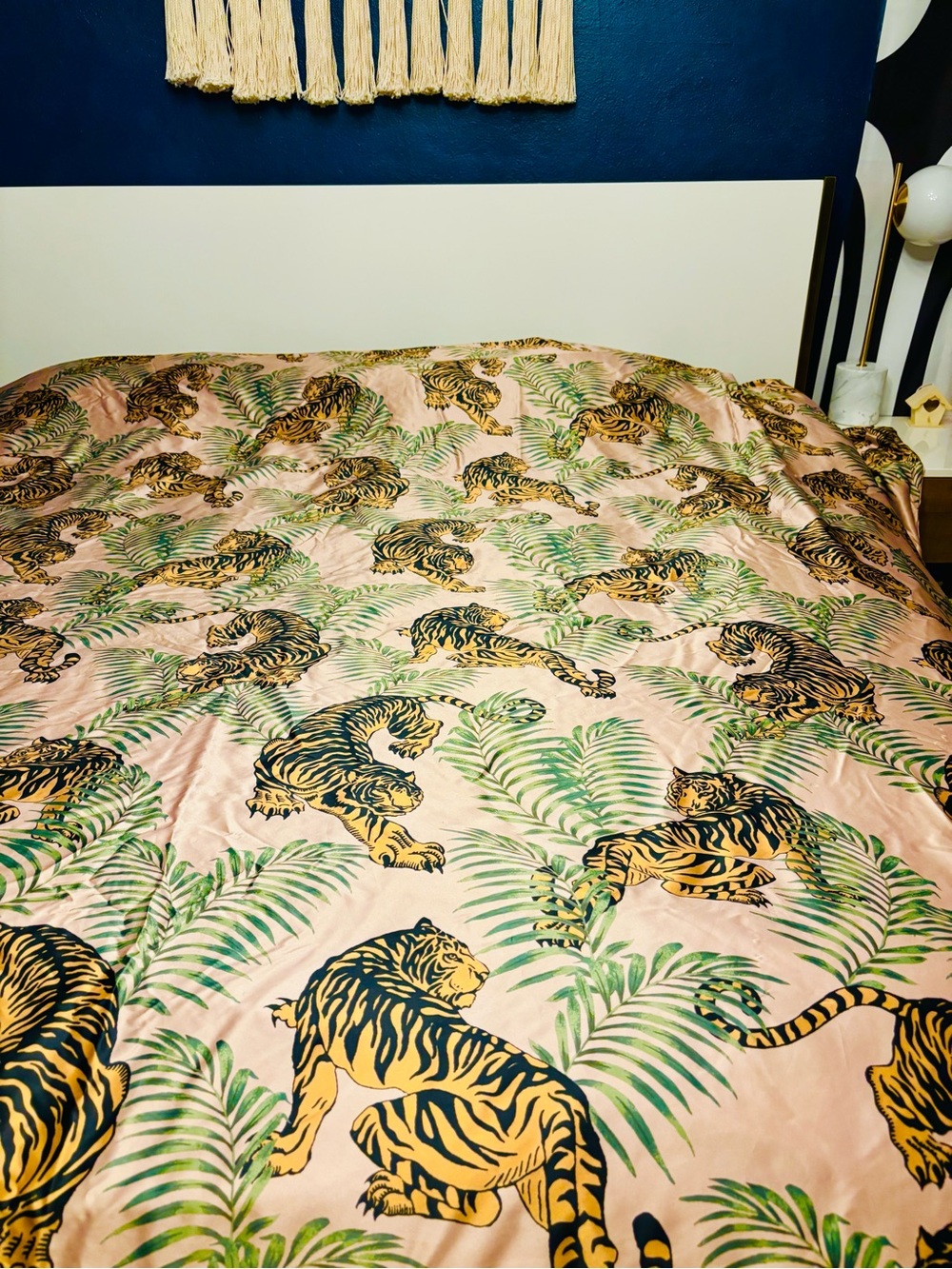 Z Gallerie Tigress Satin King Duvet Cover - Picture 5 of 8
